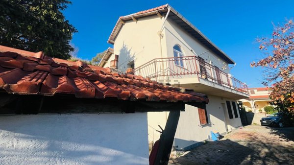 casa indipendente in vendita a Sanremo