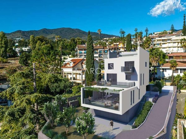 casa indipendente in vendita a Sanremo