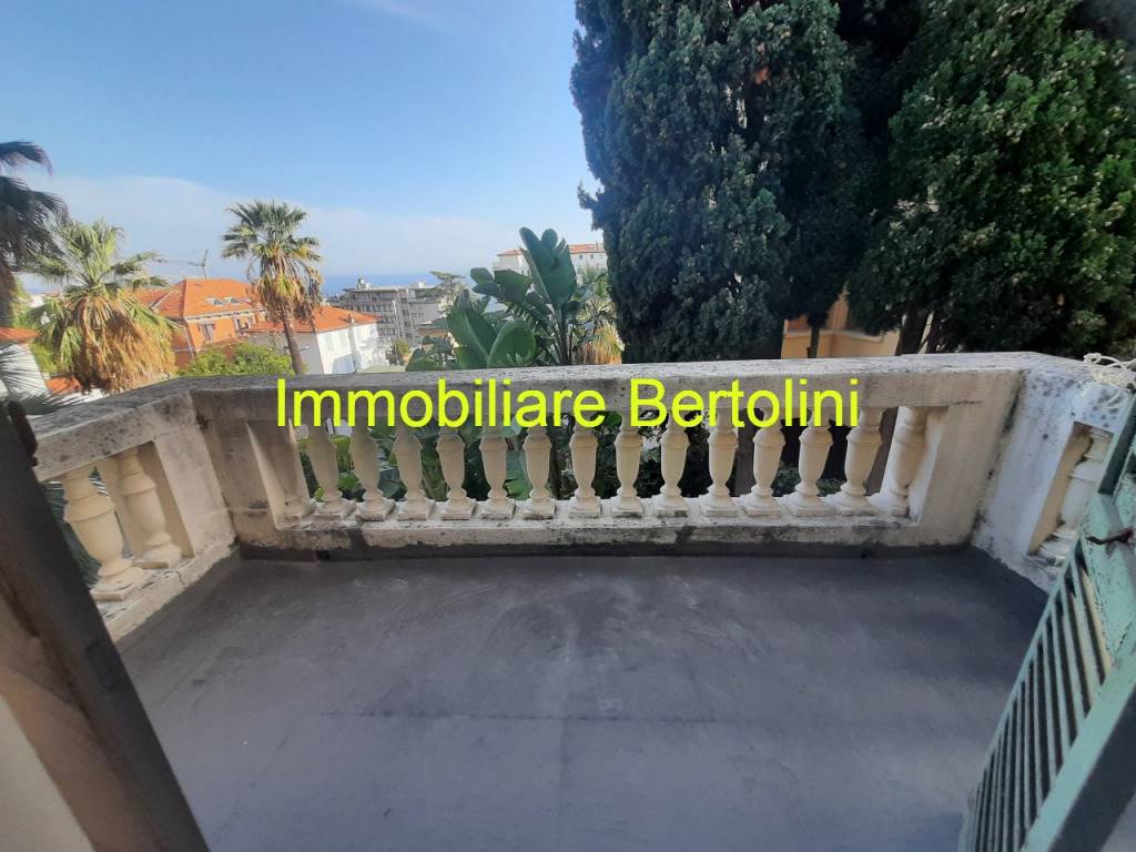 casa indipendente in vendita a Sanremo