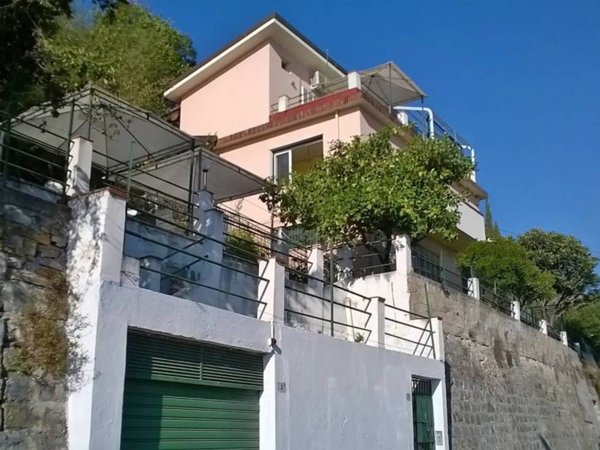 casa indipendente in vendita a Sanremo
