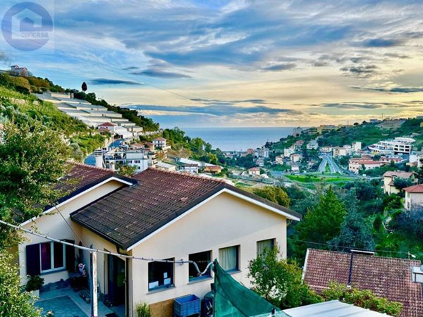 casa indipendente in vendita a Sanremo