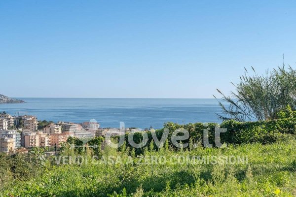 casa indipendente in vendita a Sanremo in zona Coldirodi