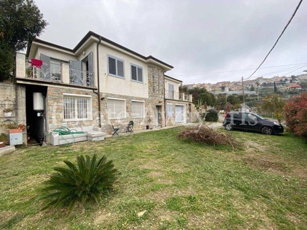casa indipendente in vendita a Sanremo