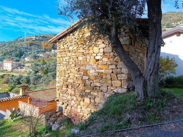 casa indipendente in vendita a Sanremo in zona Coldirodi
