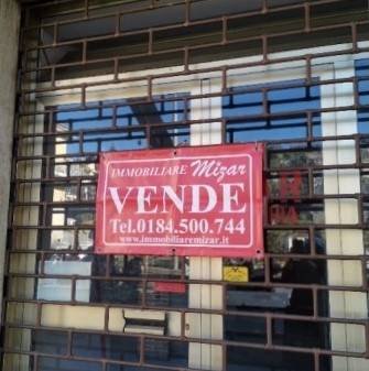 locale commerciale in vendita a Sanremo