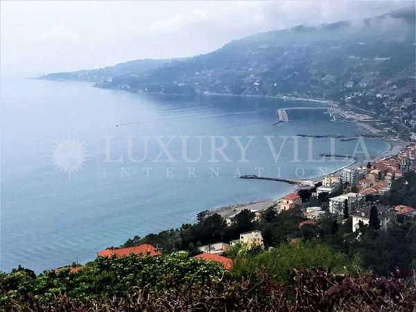 casa indipendente in vendita a Sanremo