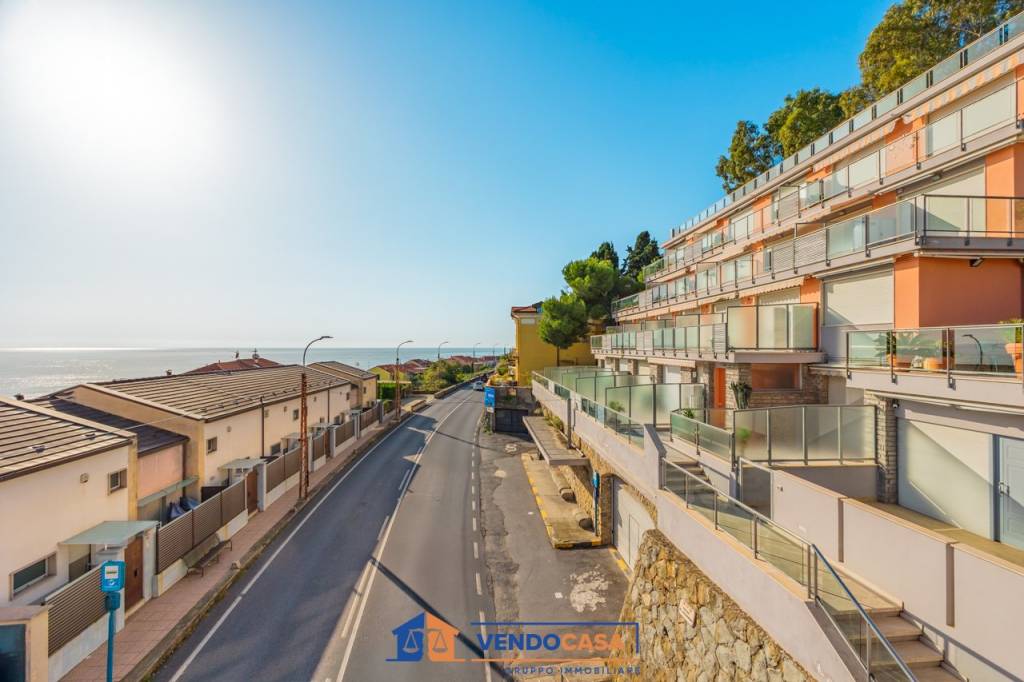 appartamento in vendita a Sanremo in zona Bussana