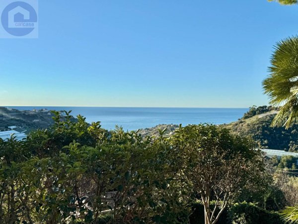 appartamento in vendita a Sanremo in zona Poggio