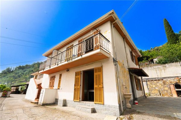 casa indipendente in vendita a Sanremo