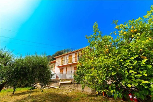 casa indipendente in vendita a Sanremo