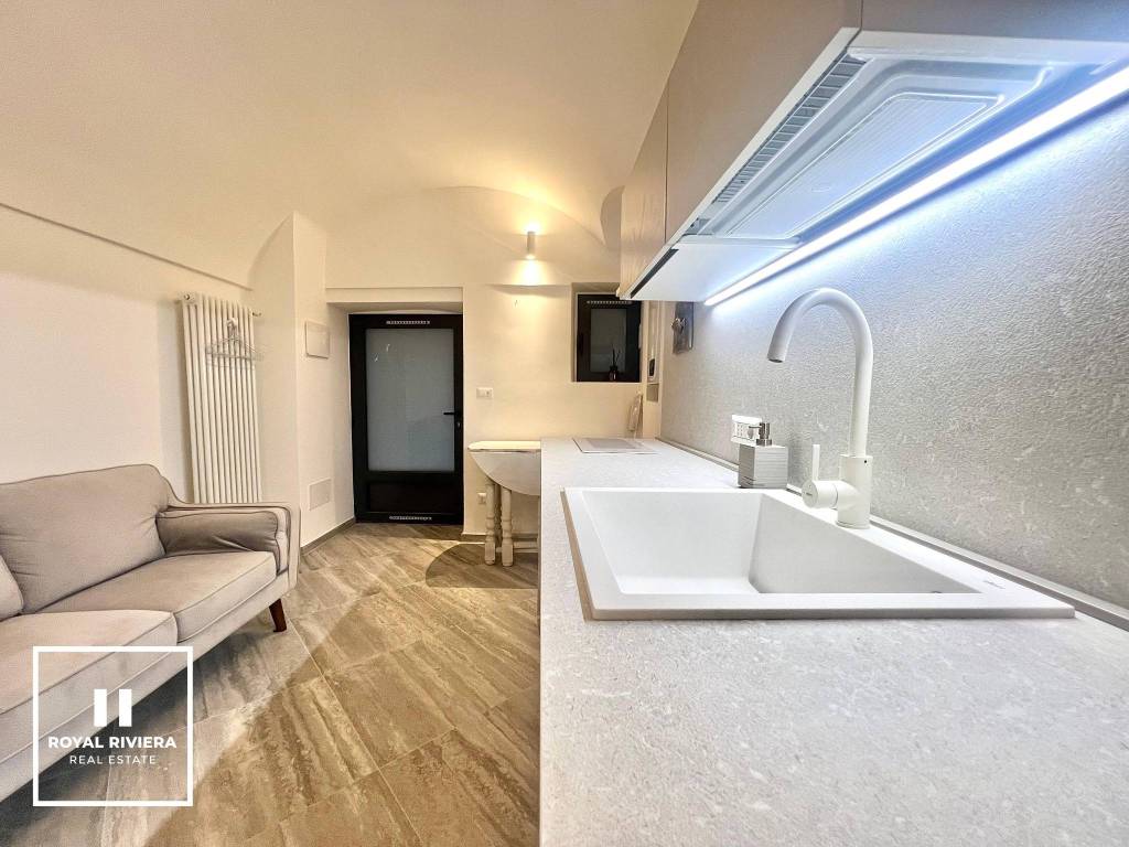 appartamento in vendita a Sanremo in zona Coldirodi