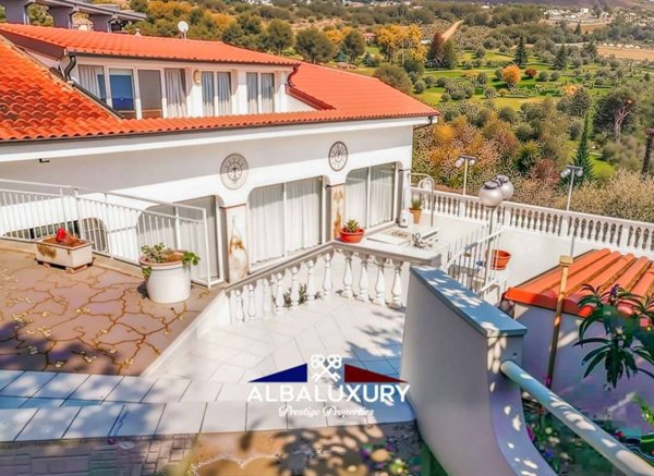 casa indipendente in vendita a Sanremo