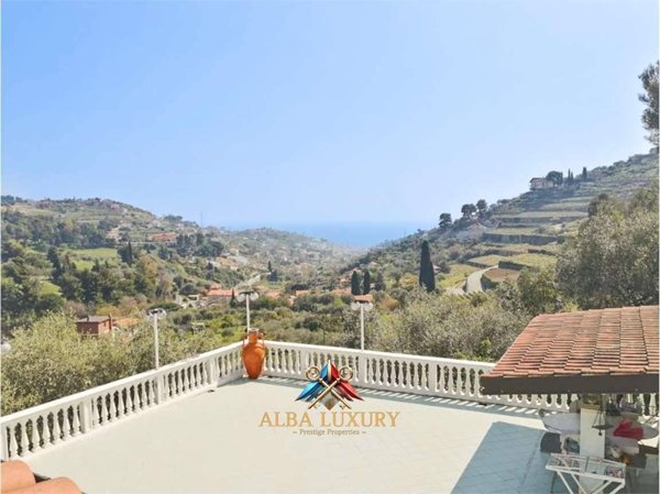 casa indipendente in vendita a Sanremo