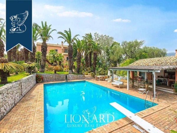 casa indipendente in vendita a Sanremo in zona Bussana