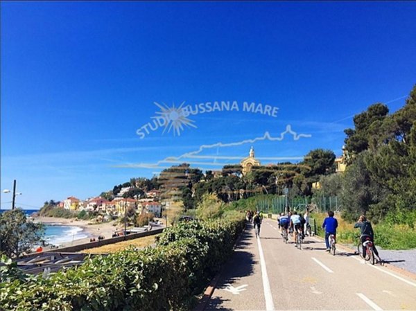 appartamento in vendita a Sanremo in zona Bussana