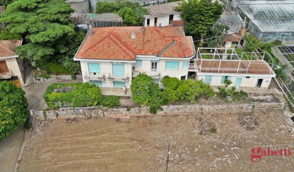 casa indipendente in vendita a Sanremo