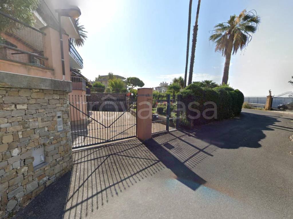 casa indipendente in vendita a Sanremo