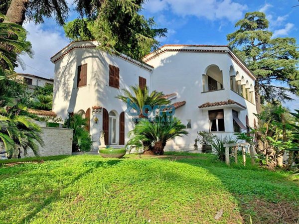 casa indipendente in vendita a Sanremo