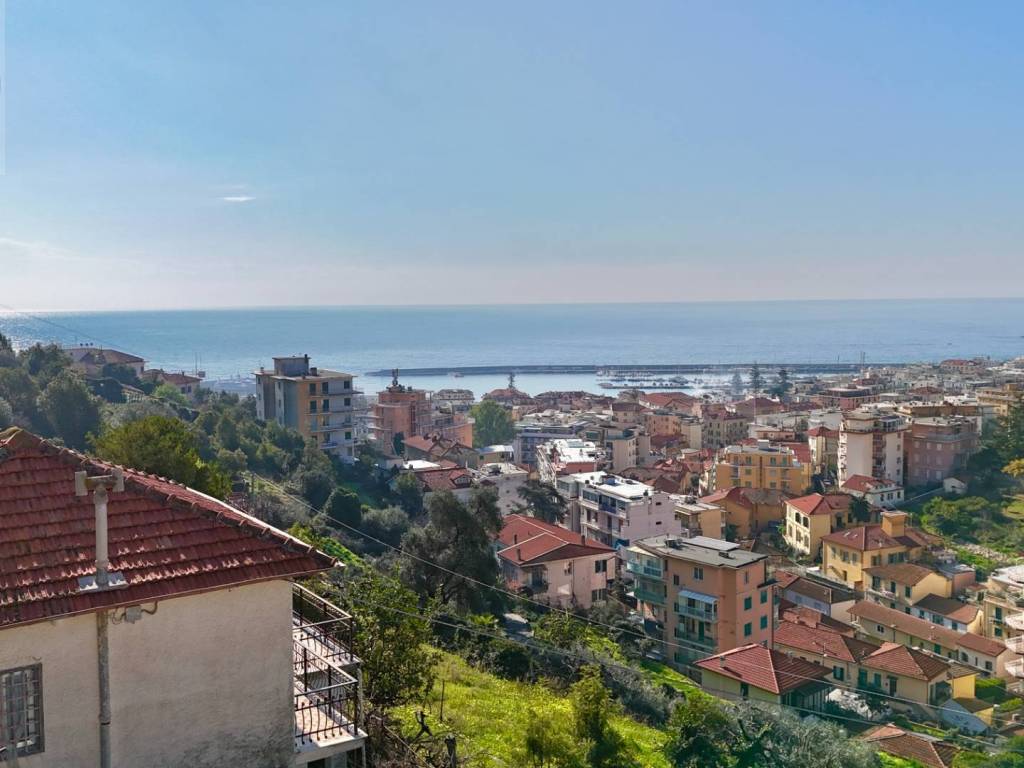 casa indipendente in vendita a Sanremo