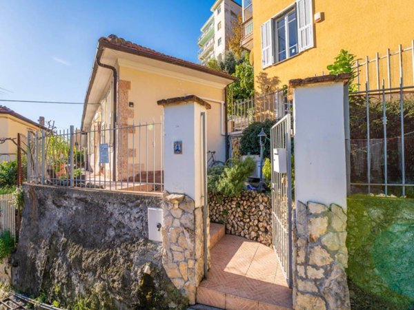 casa indipendente in vendita a Sanremo