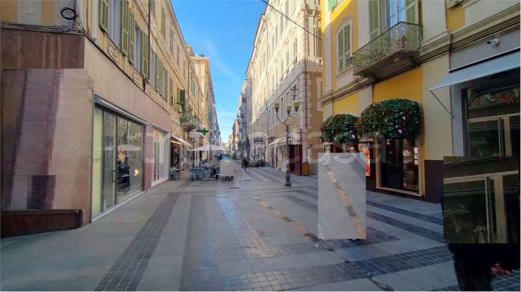 negozio in vendita a Sanremo