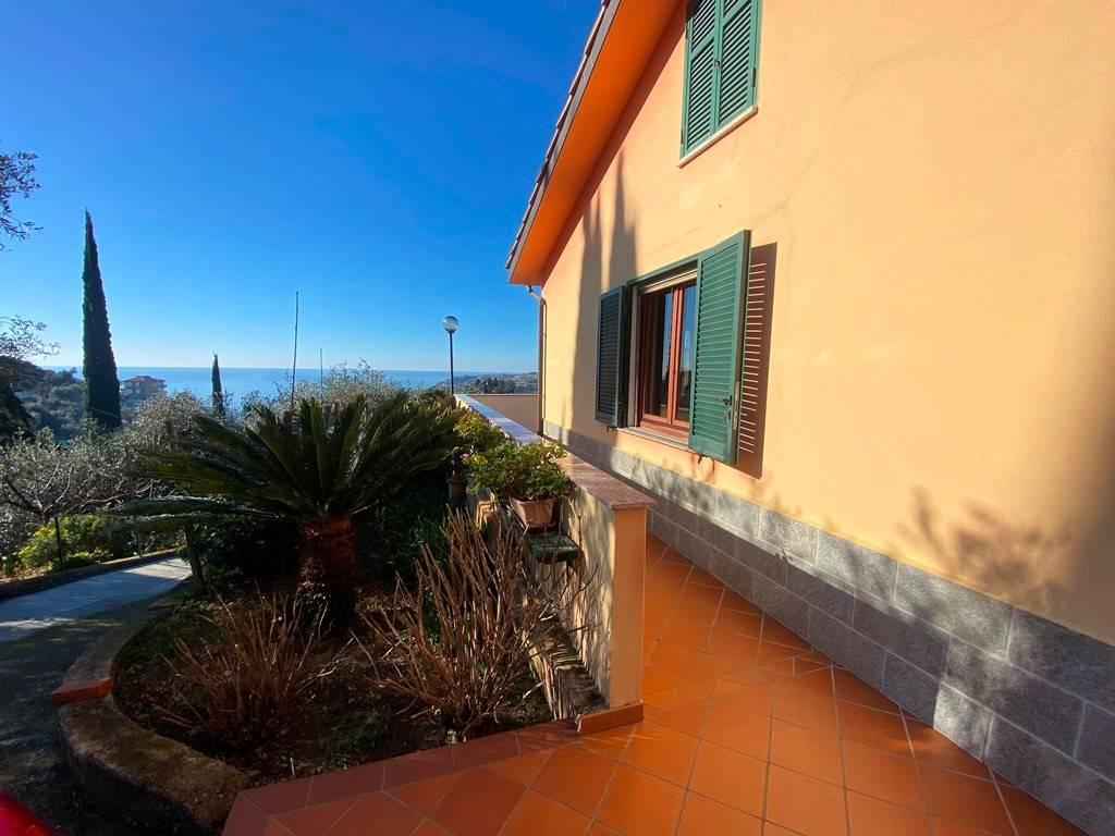 casa indipendente in vendita a Sanremo