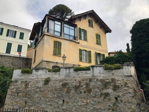 casa indipendente in vendita a Sanremo