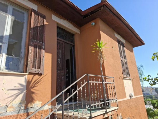 casa indipendente in vendita a Sanremo