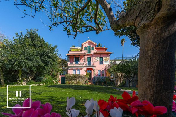 casa indipendente in vendita a Sanremo