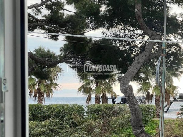 appartamento in vendita a Sanremo in zona Bussana