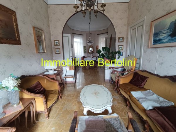 casa indipendente in vendita a Sanremo