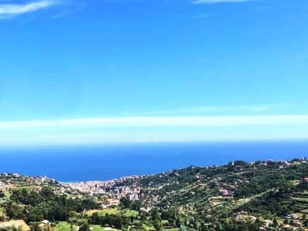casa indipendente in vendita a Sanremo
