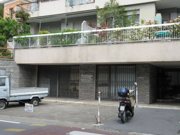 negozio in vendita a Sanremo