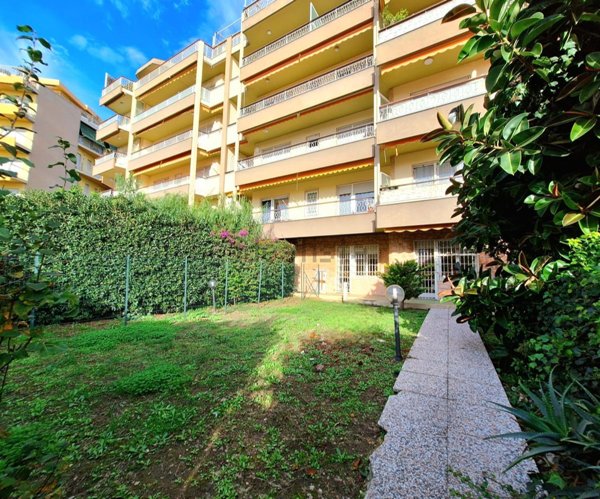 appartamento in vendita a Sanremo in zona Coldirodi