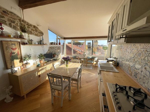 casa indipendente in vendita a Sanremo in zona Coldirodi