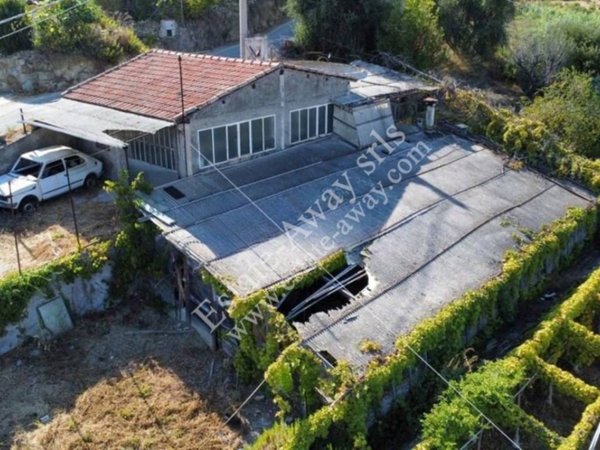 casa indipendente in vendita a Sanremo in zona Coldirodi