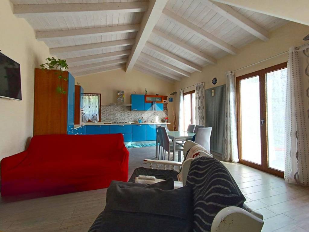 casa indipendente in vendita a Sanremo in zona San Romolo