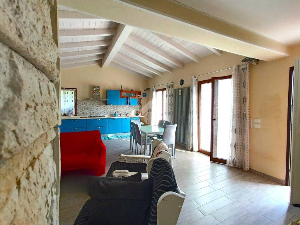 casa indipendente in vendita a Sanremo in zona San Romolo