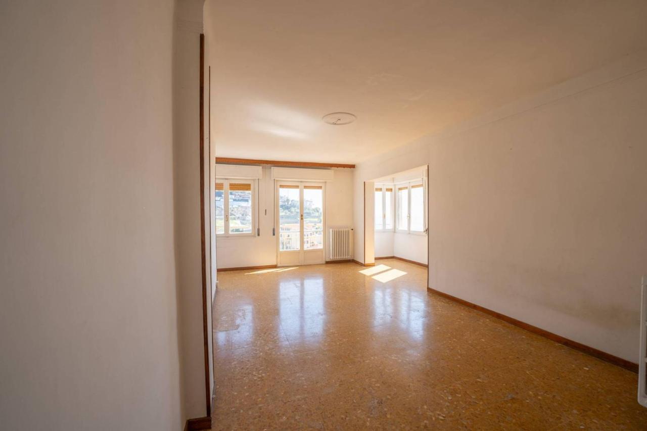 appartamento in vendita a Sanremo in zona Poggio