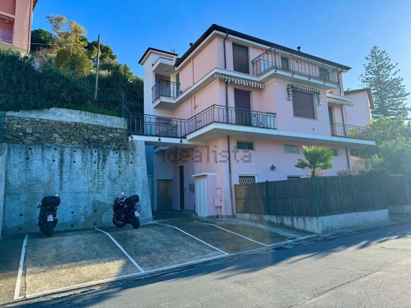appartamento in vendita a Sanremo in zona Bussana