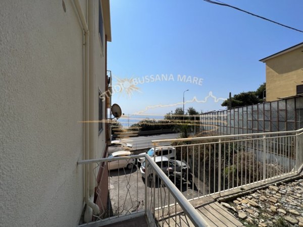 appartamento in vendita a Sanremo in zona Bussana