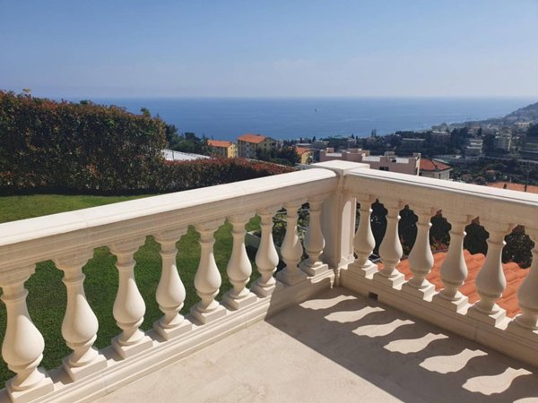 casa indipendente in vendita a Sanremo