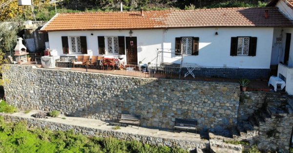 casa indipendente in vendita a Sanremo