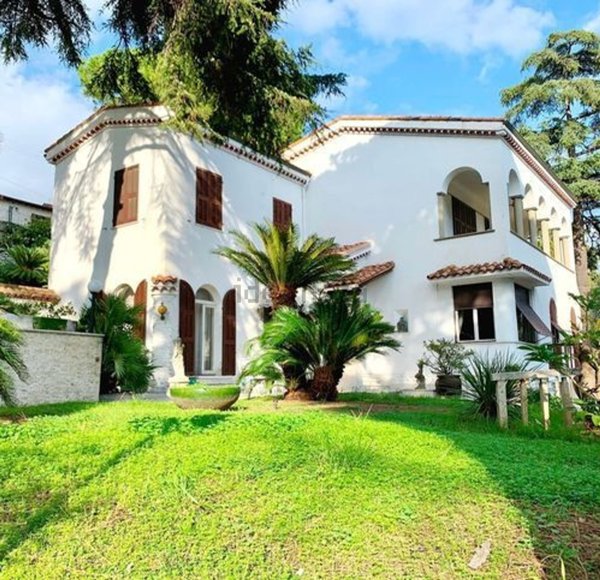casa indipendente in vendita a Sanremo