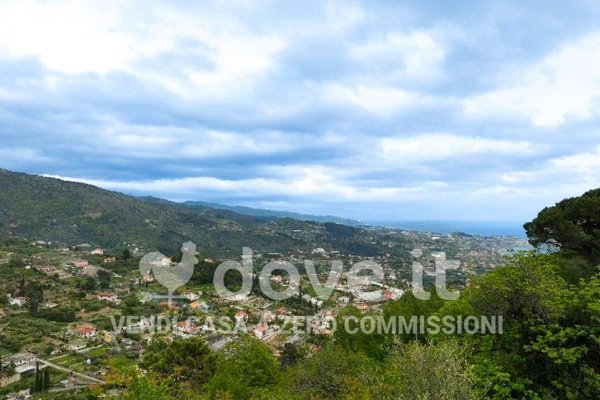casa indipendente in vendita a Sanremo in zona Coldirodi