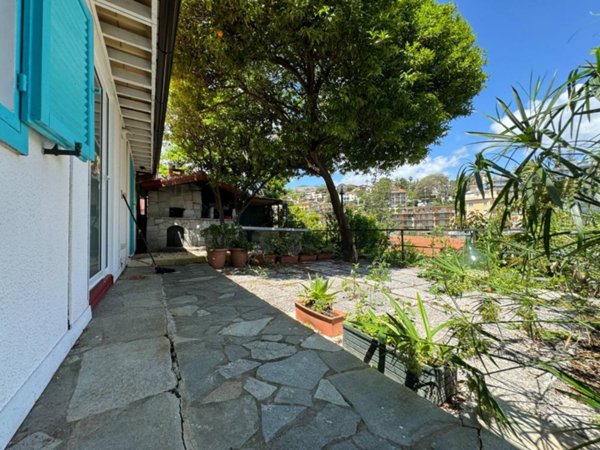 casa indipendente in vendita a Sanremo