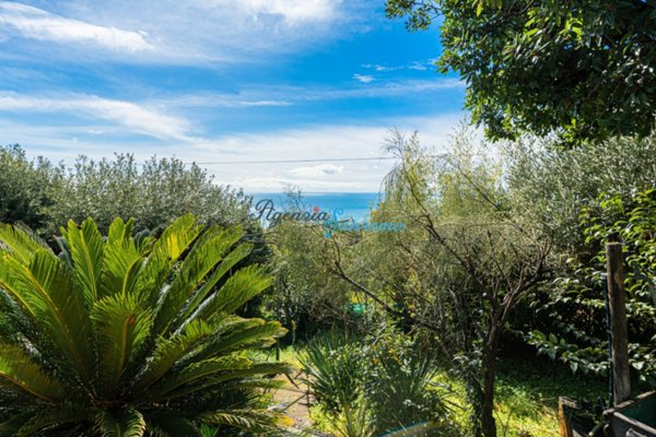 casa indipendente in vendita a Sanremo