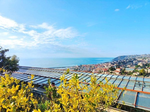 casa indipendente in vendita a Sanremo