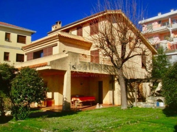 casa indipendente in vendita a Sanremo