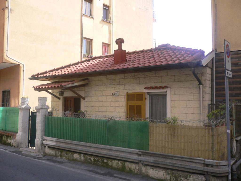 casa indipendente in vendita a Sanremo
